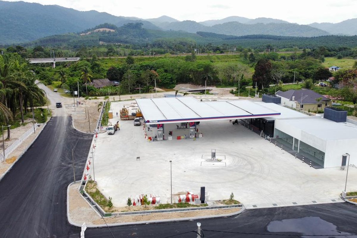 Pedas integrated petrol station construction, Rembau Negeri Sembilan
