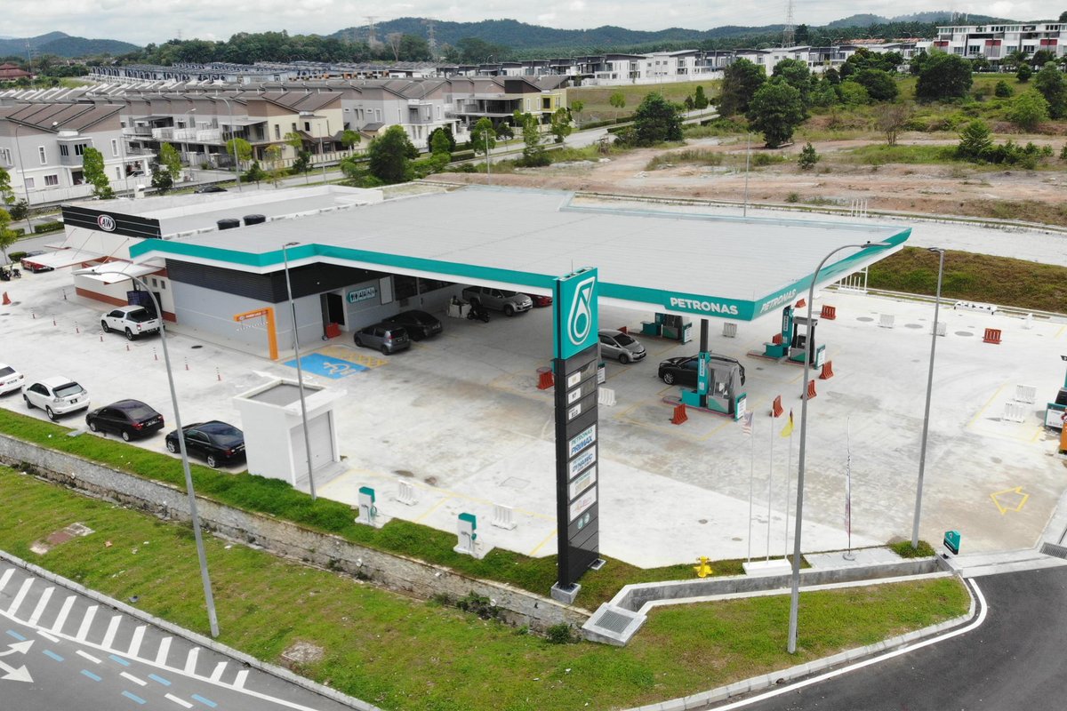 Springhill petrol station and drive-through construction, Port Dickson Negeri Sembilan