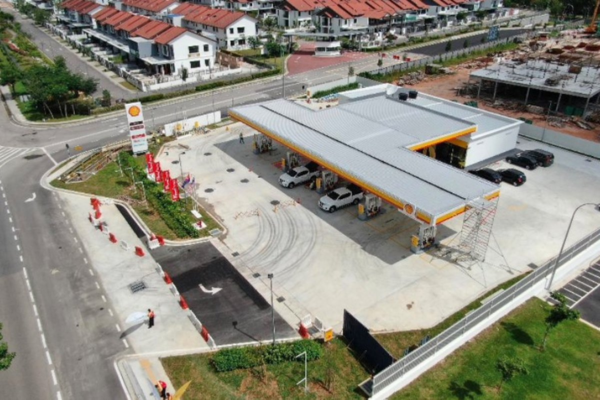 Taman Pelangi Indah petrol station construction, Johor Bahru